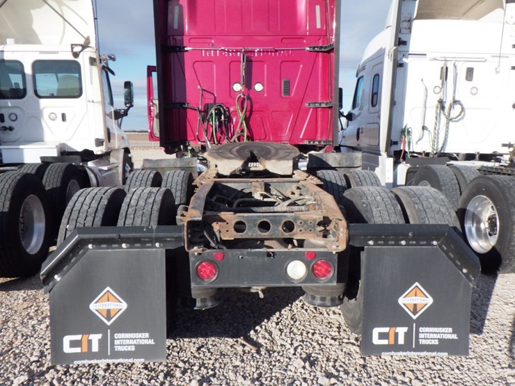 2016-international-prostar-image-12