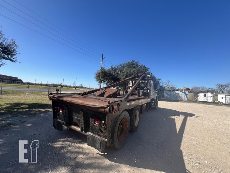 2007-mack-granite-cv713-image-33