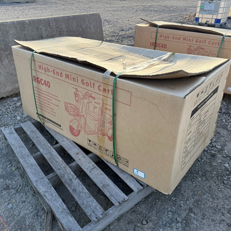 #33685 • Unused IRGC-40 Golf Cart