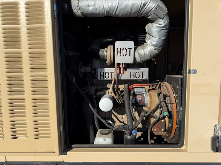 2007-john-deere-4024t-image-14