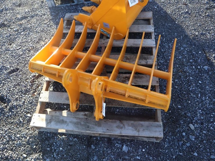 caterpillar-305-image-2