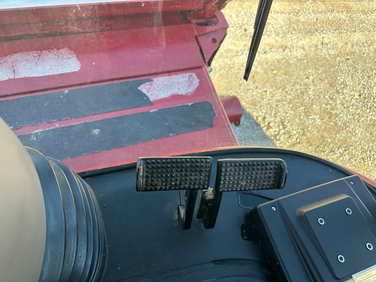 #35797-•-2011-case-7120-combine-image-100