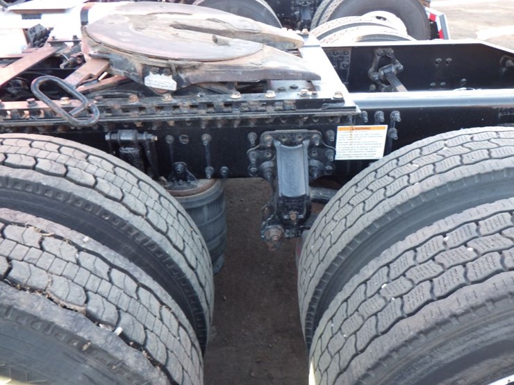 2020-mack-an64t-image-14