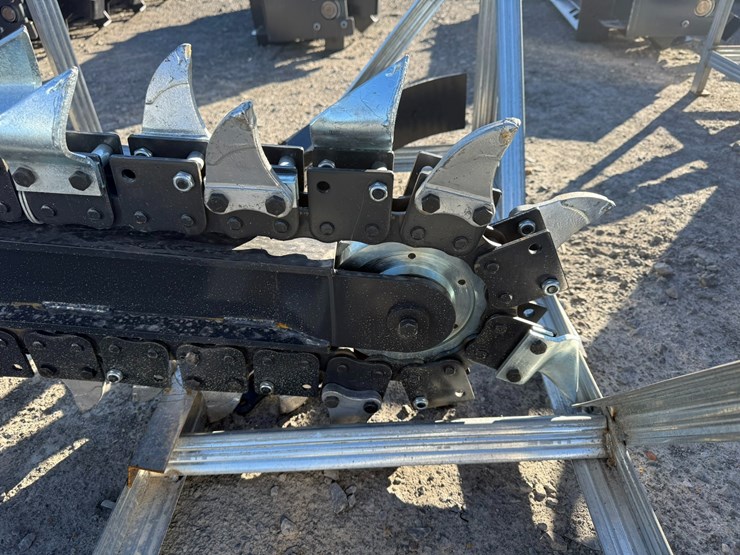 #2062-•-unused-jct-6'-skid-steer-trencherinv#-35994-image-5