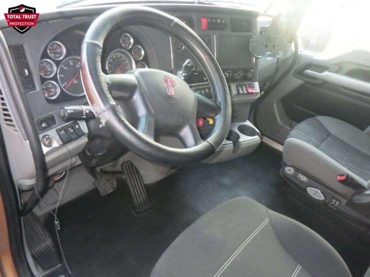 2022-kenworth-t680-image-16