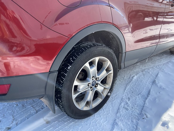 2014-ford-escape-titanium-image-24