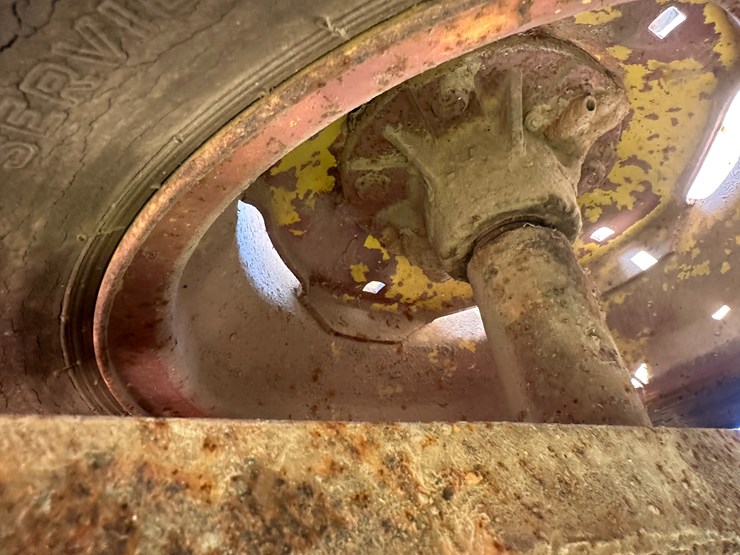 #35852-•-12'-s/a-utility-trailer-only-contents-separate-image-7