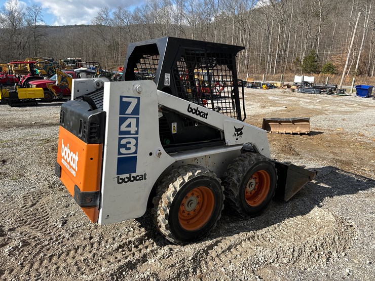 bobcat-743-image-3