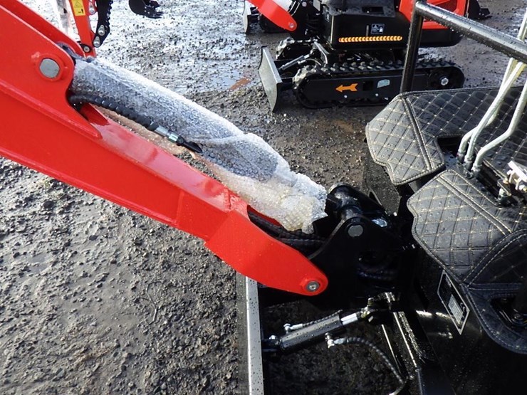 2025-tpm-18bs-hydraulic-excavator-image-8