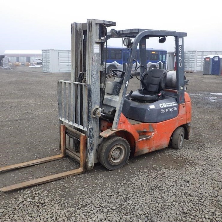 Toyota 7FGU18 Forklift