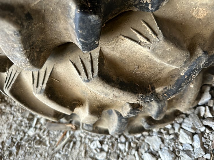 #35878-•-lot-of-(4)-7-14-hi-traction-lug-tires-image-7