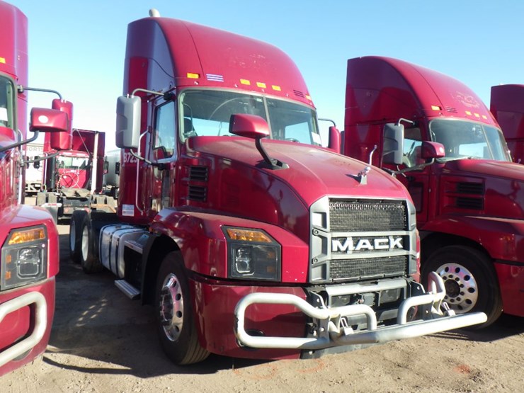 2020-mack-an64t-image-3