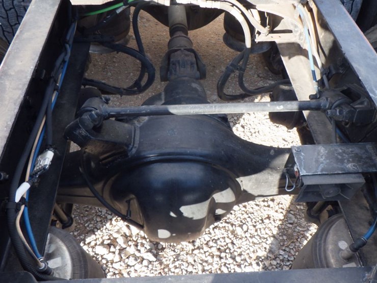 2017-freightliner-cascadia-125-image-11