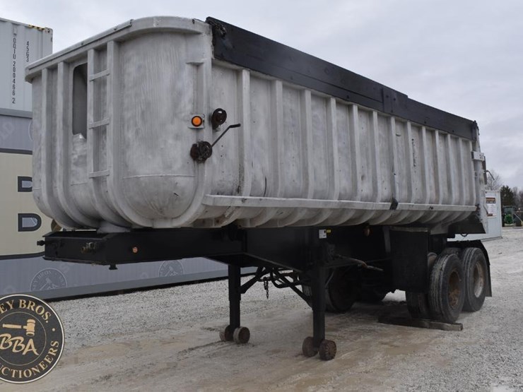 1967-fruehauf-end-dump-image-1