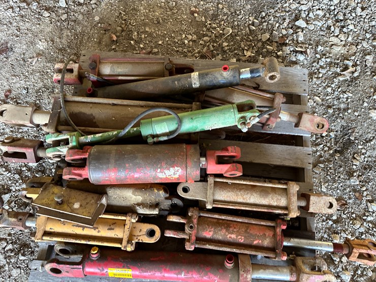 #35887-•-lot-of-hydraulic-cylinders-image-6