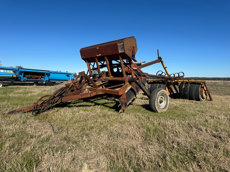 #35253-•-levee-hog-levee-squeeze-w/seeder-and-wheel-type-levee-packer-image-1