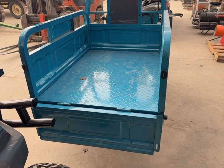 electric-tricycle-with-dump-bed,-60-volt-image-6