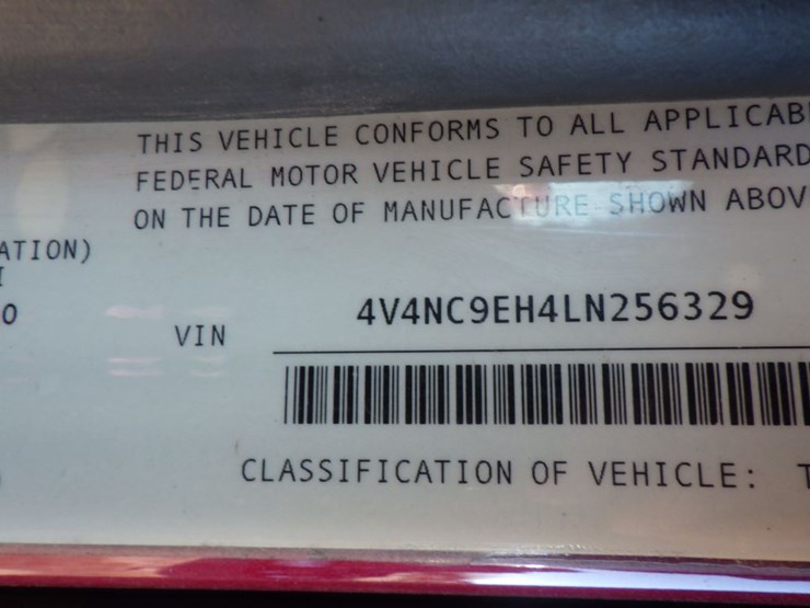 2020-volvo-vnl-760-image-19