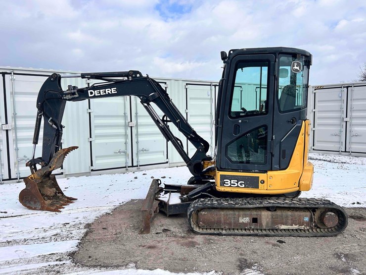 2019-deere-35g-image-2