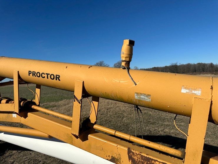 #35267-•-proctor-20'-10"-pull-type-relift-image-27