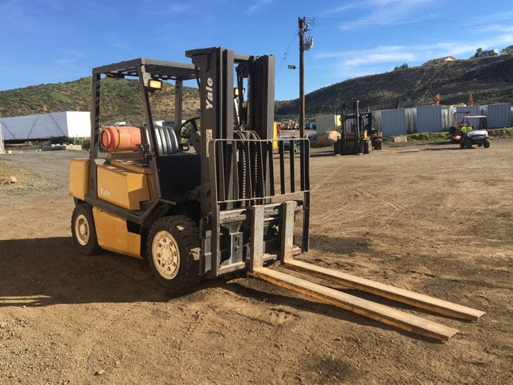 yale-gtp080lfnua088-industrial-forklift,-image-2