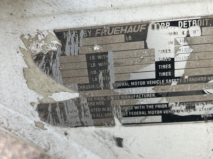 2015-volvo-f6-image-25