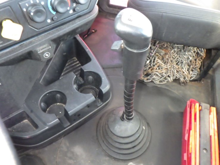 2020-mack-an64t-image-16