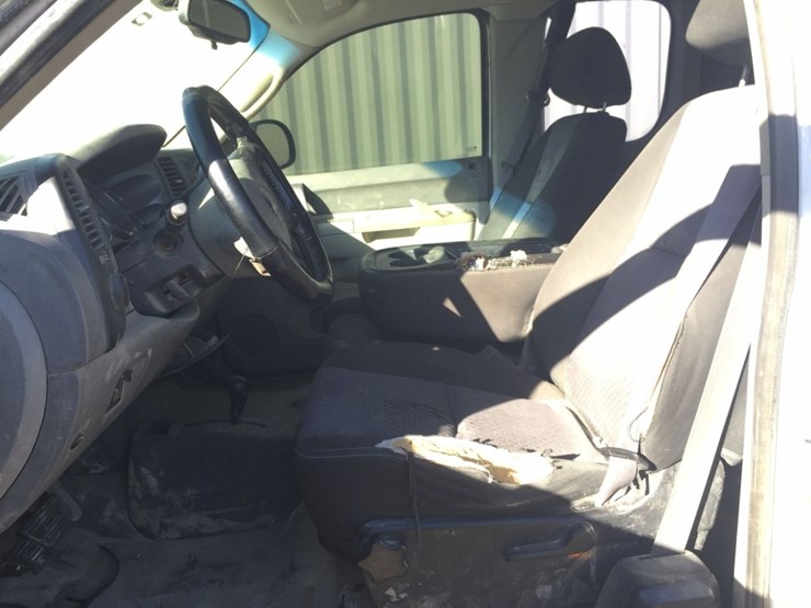 2011-chevrolet-2500hd-image-8