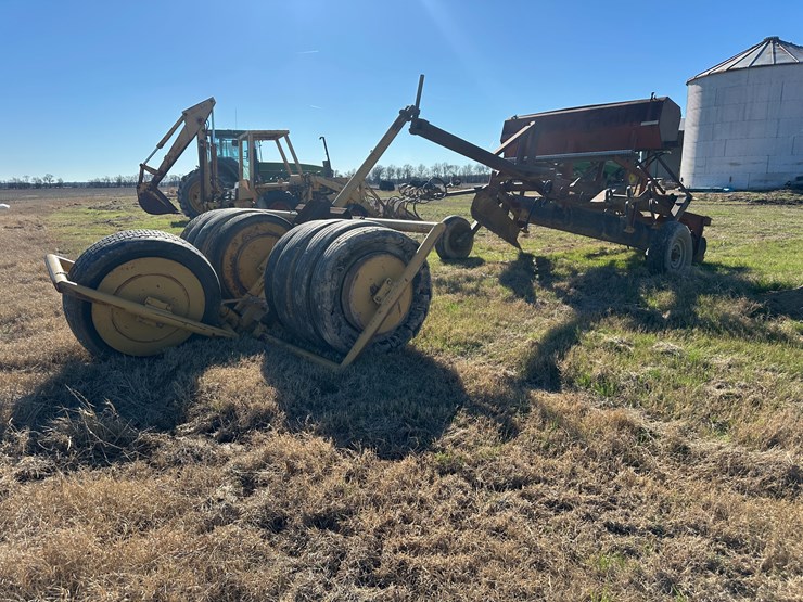 #35253-•-levee-hog-levee-squeeze-w/seeder-and-wheel-type-levee-packer-image-3