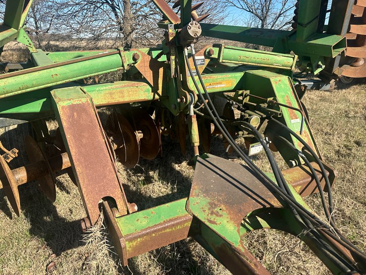 john-deere-27-image-37