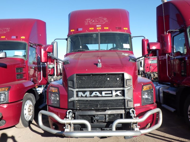 2020-mack-an64t-image-2