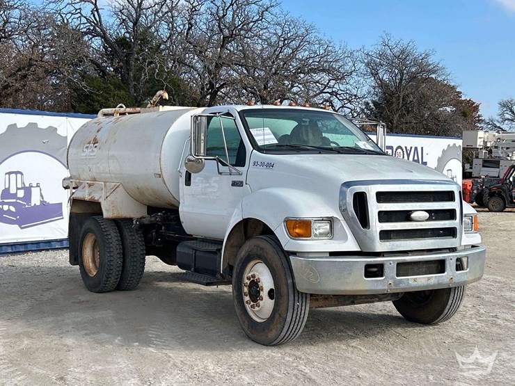 2007-ford-f750-image-4