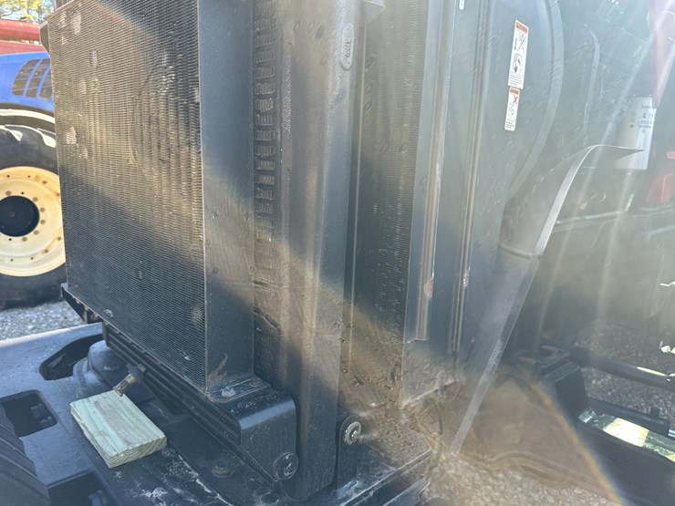 #35799-•-2004-case-mx285-tractor-image-53