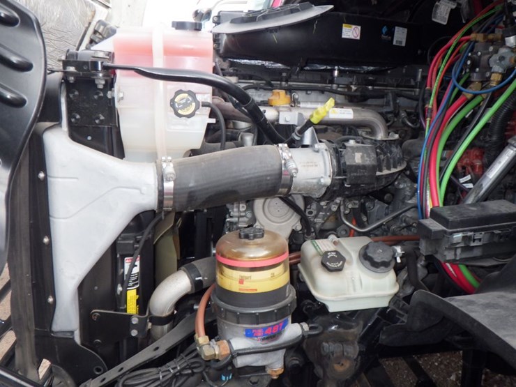 2018-freightliner-cascadia-113-image-20