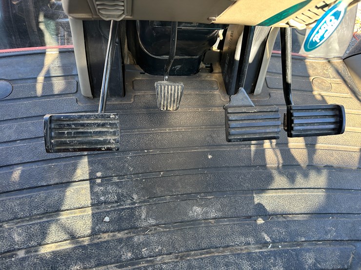 #35799-•-2004-case-mx285-tractor-image-63