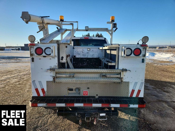 2021-ford-f350-image-7