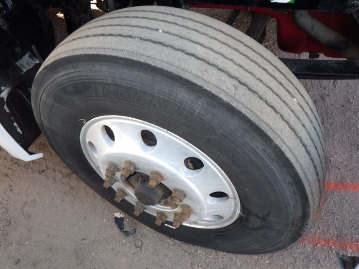 2016-kenworth-t680-image-26