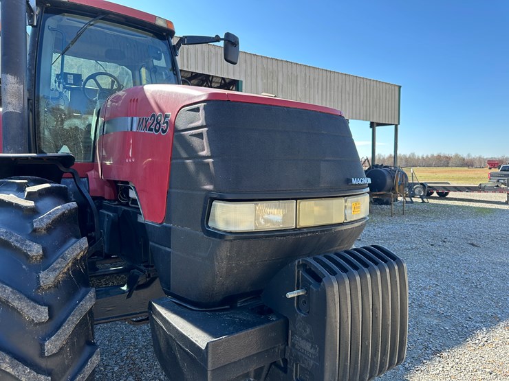 #35799-•-2004-case-mx285-tractor-image-35