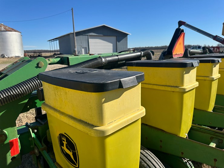 35257-john-deere-12-image-32