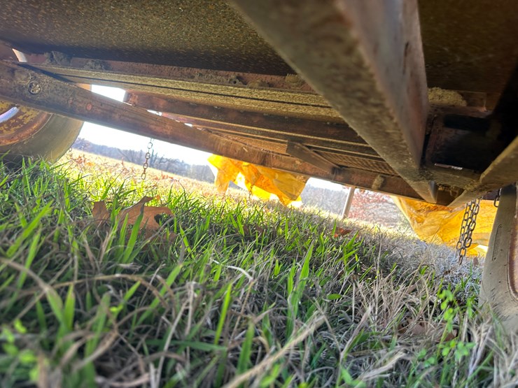 #35852-•-12'-s/a-utility-trailer-only-contents-separate-image-11