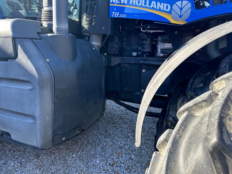 2014-new-holland-t8.330-image-43
