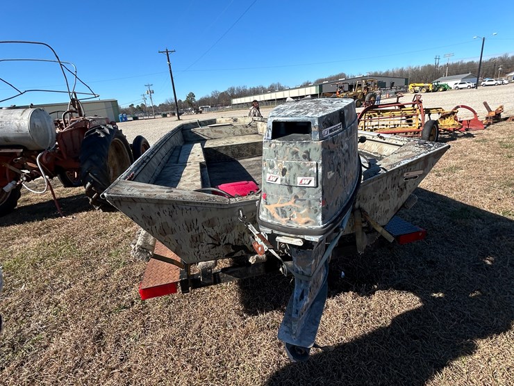 #37821-•-xpress-16'-flat-bottom-fishing-boat-w/-trailer-image-2