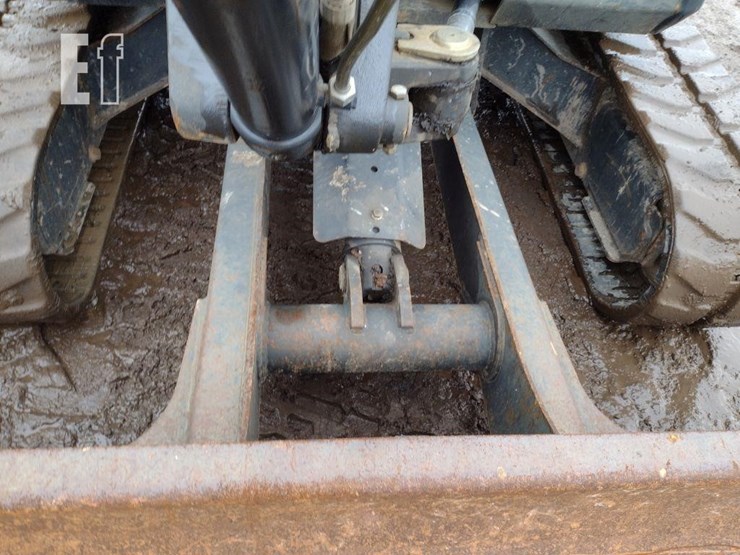 2014-bobcat-e35-image-21