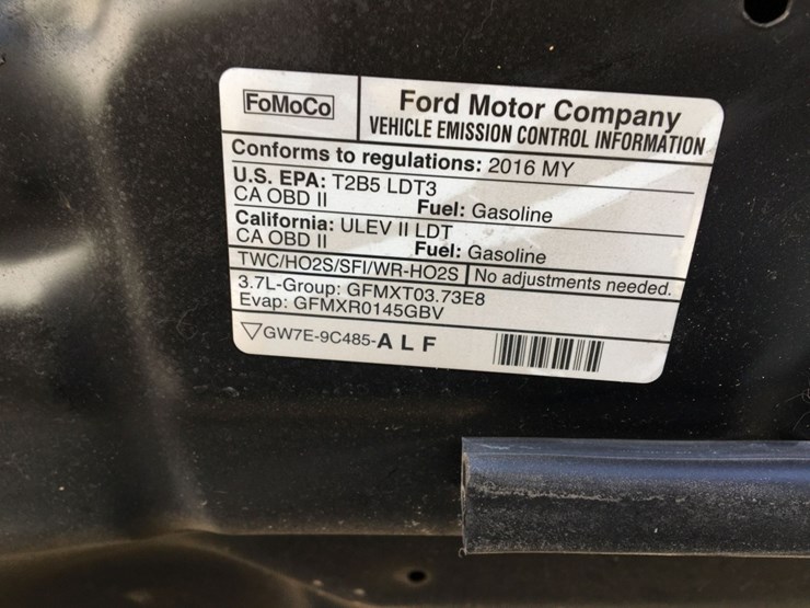 2016-ford-explorer-image-12