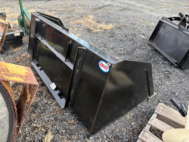 (new)-78in-snow/material-bucket-image-5