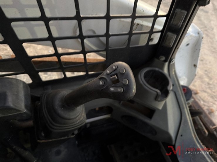 2019-bobcat-t590-image-14