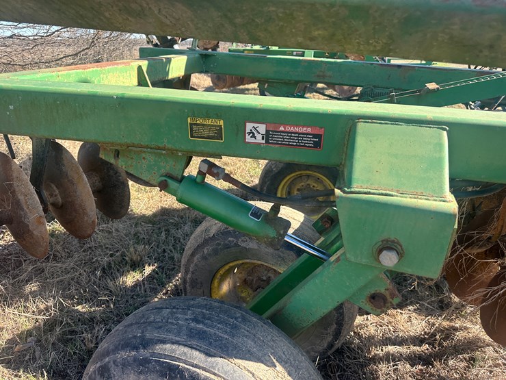 john-deere-27-image-42