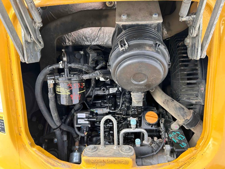 2019-deere-35g-image-18