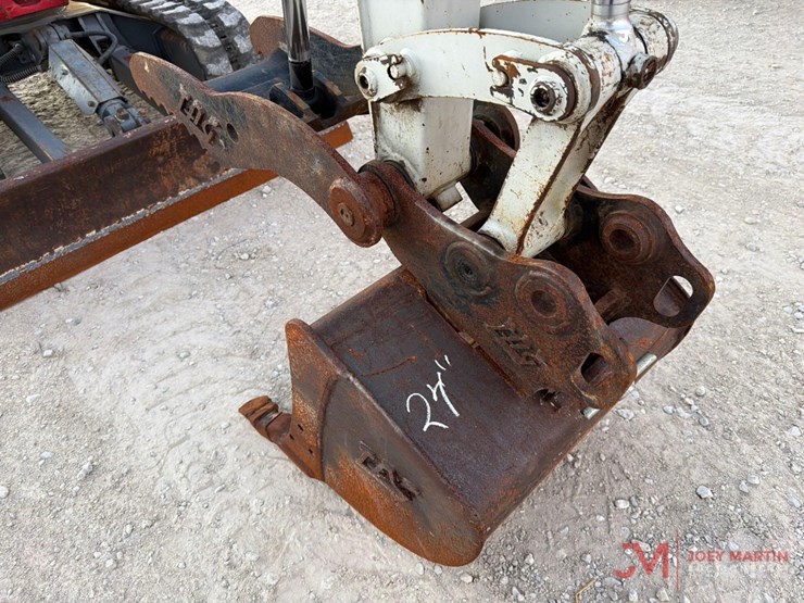 2020-takeuchi-tb230-image-17