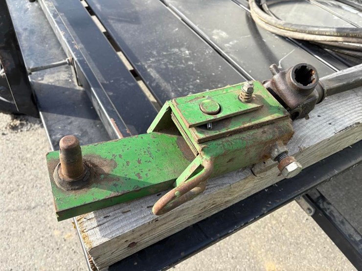 john-deere-348-image-17